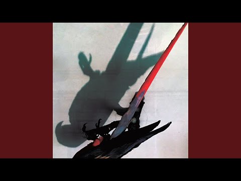 Algo ou Alguem Entre as Arvores