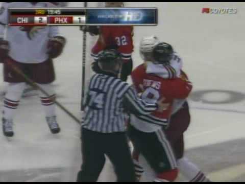 Jonathan Toews vs Martin Hanzal Nov 18, 2008