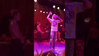 Fan tries to crowdsurf while Craig Xen performs PROUD PUPPY LOVER! and fan gets THROWN OUT😂