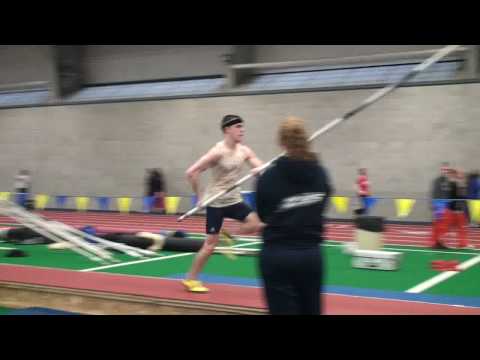 Mike Uhle 4.95M vault @ MAC Championships