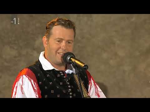 Vrt in Tine Lesjak - Kadar oče praznuje