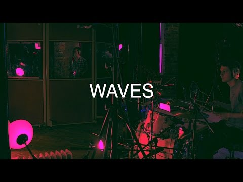 Glossom || Waves || Live session @ Elevator Studios, Liverpool
