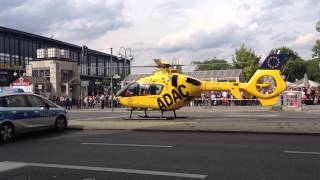 preview picture of video 'ADAC-Hubschrauber D-HBYH startet am Bahnhof Zoo in Berlin City West // helicopter starts in Berlin'