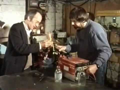 Secret Life Of Machines - The Electric Light (Full Length)