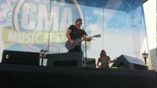 Kip Moore - Drive Me Crazy - Live from CMA Fest 2012