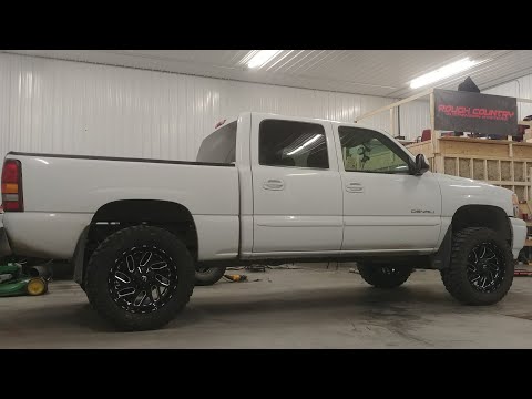 99-06 GM 4" Rough Country Lift installed.