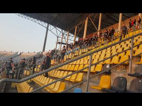 Kibice Zawiszy Bydgoszcz po przegranym meczu z Błekitni Stargard. ,,Co wy robicie"