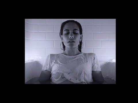 Sofi de la Torre  - VOICEBREAKS (Visualizer)
