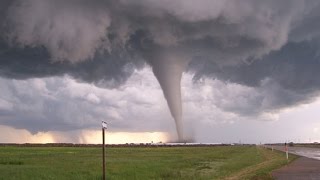 preview picture of video 'Tornado em Pérola-Pr - Destruição e Morte...!!! - Janeiro de 2015'