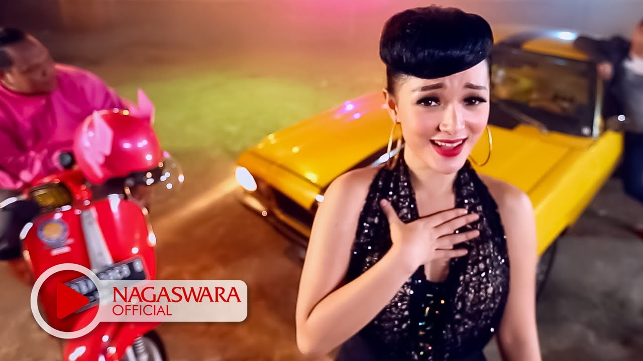 Zaskia Gotik - Bang Ojek - Official Music Video HD - NAGASWARA