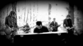 Jackson waters Come Undone