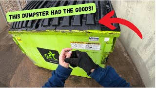 DUMPTER DIVING  MASSIVE SCORE!!  FREE HAUL AND MYSTERY TRUNK!!!