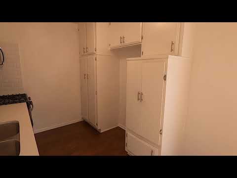 PL9888 - Fantastic 2-Story 2 Bed + 2 Bath Apartment for Rent! (Valley Village, CA)