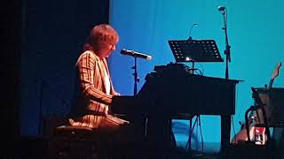 GIANNA NANNINI canta "Oh marinaio" (solo piano)