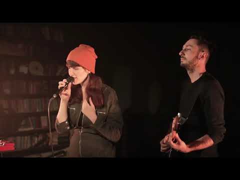 Eleven Green - Hear My Voice / Live at Meeting Point