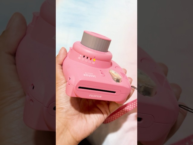 Vídeo relacionado con Instax Mini 9, Cámara Instantánea, Rosa (Flamingo Rosa)