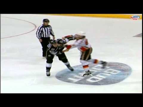 Kurtis MacDermid vs Dustin Stevenson