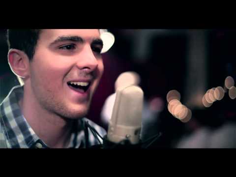 Clip "Dos Trocitos de Madera"