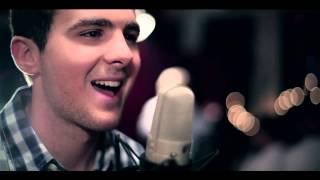 Video Dos Trocitos De Madera de Iván Zavala