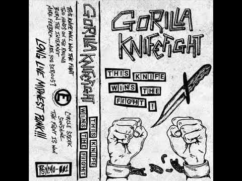 GORILLA KNIFEFIGHT   THIS KNIFE WINS THE FIGHT!