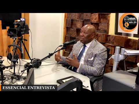 𝐄𝐒𝐒𝐄𝐍𝐂𝐈𝐀𝐋 𝐄𝐍𝐓𝐑𝐄𝐕𝐈𝐒𝐓𝐀 COM 𝐁𝐀𝐑𝐓𝐎𝐋𝐎𝐌𝐄𝐔 𝐃𝐈𝐀𝐒