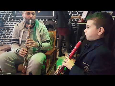 Erdenaj Senlendirici Sali 6 YASINDAKI   2016 Ve  Husnu Senlendirici (  GOZUM )