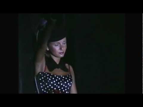 The funniest fail of Julia Volkova (t.A.T.u.) EVER!