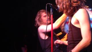 Lipstick Wonder Woman - Tyler Bryant &amp; the Shakedown