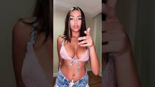 【おっぱい】 あ！乳首が・・・ 薄目で見ると・・・ tiktok #Shorts