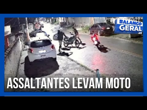 BANDIDOS ROUBARAM MOTO EM BELFORD ROXO