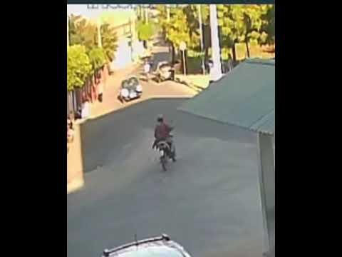 SINISTRO ENVOLVENDO CARRO E MOTO EM PRINCESA ISABEL,  PARAÍBA, SEGUNDA-FEIRA 06/26