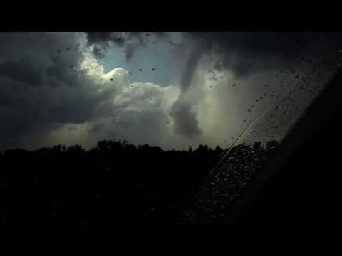 TORNADO IN TEXAS - AMAZING ROPE OUT!!