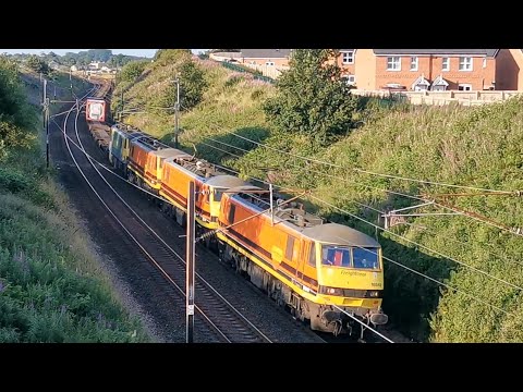 90048/90009 with 90047/90049 dit 4s50 Crewe - Coatbridge liner, 15th July 2024