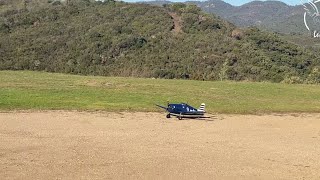 Atterrissage F6F Hellcat Hangar 9 - Laurent