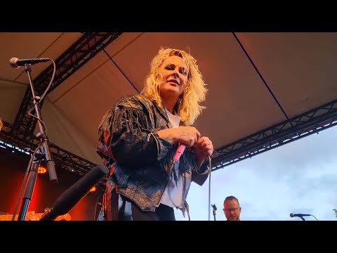 Maja Ivarsson  - Opening Act -  Kackelstugan, Öland 12:e Juli 2025