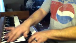 Video thumbnail for Lowrey Holiday Deluxe boogie organ from the 1960's by mistertentpole