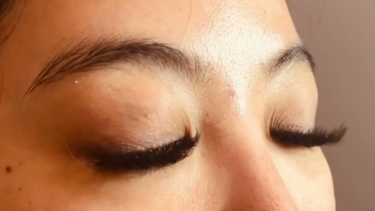 Va Va Voom - Volume Lash Extensions