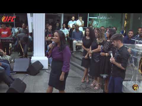 Cantora Ana Paula Cabaline - Vigilhão UFC | 15 - 02 - 2019