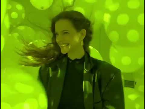 QuickClipsHQ - Barbara Palvin At The Balloon Museum LA California #balloons #barbarapalvin #fun #joy