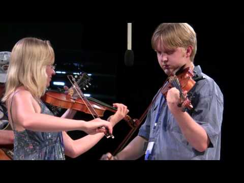 Laura & Darin Smith ~ 2012 National Oldtime Fiddle Contest ~ Twin Fiddles