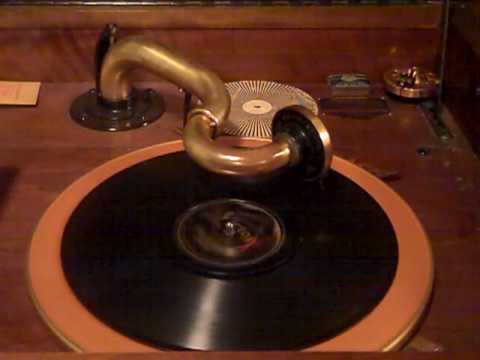 JAN GARBER & HIS ORCH. - MAMIE - ROARING 20'S.MP4