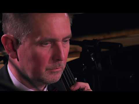 Stawka większa niż życie | Zespół Muzyki Salonowej ELEGANZA