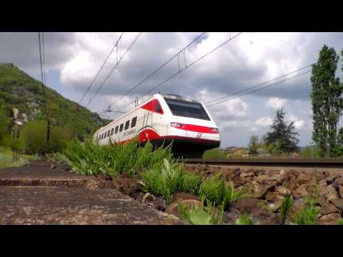 IL SALUTO DELL' ETR 460 IN LIVREA FRECCIABIANCA IN TRANSITO A RIGOROSO.(AL) 15 - 4 - 2017