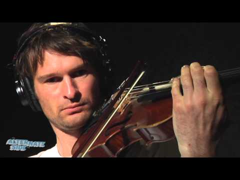 Lawrence Arabia - "The Listening Times" (Live at WFUV)