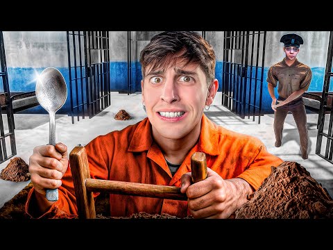 ESCAPANDO DE LA CARCEL CON UNA CUCHARA 😎