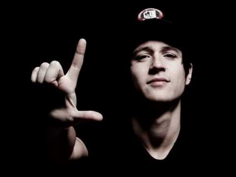 Nekfeu - La tête dans la Baignoire (ft. Swift Guad) - Paroles