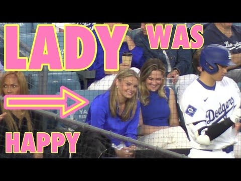 A lady was happy to see OHTANI. "The Show Goes On"