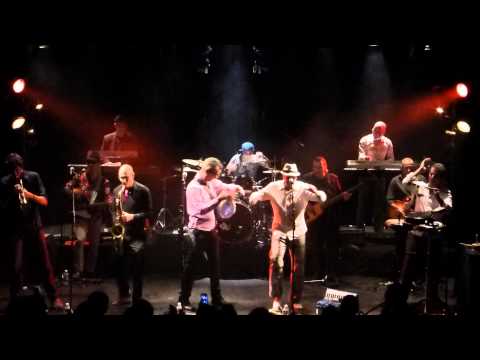 MJC l'escale à Aubagne - Orchestre National de Barbès - Poulina (live)
