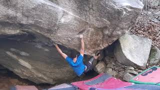 Video thumbnail: Der mit dem Fels tanzt, 8b+/8c. Chironico