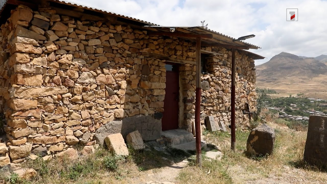 Ելփինի Թուխ Մանուկ մատուռը՝ «Բաց երկնքի տակ»